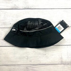 Nike Bucket Hat 🔥